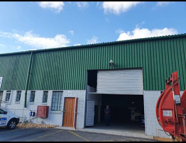 163M² MINI FACTORY TO LET IN BLACKHEATH INDUSTRIAL
